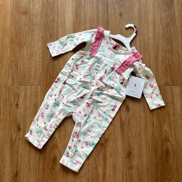 Burt’s Bees Baby Long Sleeve Bottom Leg Onsie Outfit Floral NWT Size 3-6 M - Picture 1 of 7